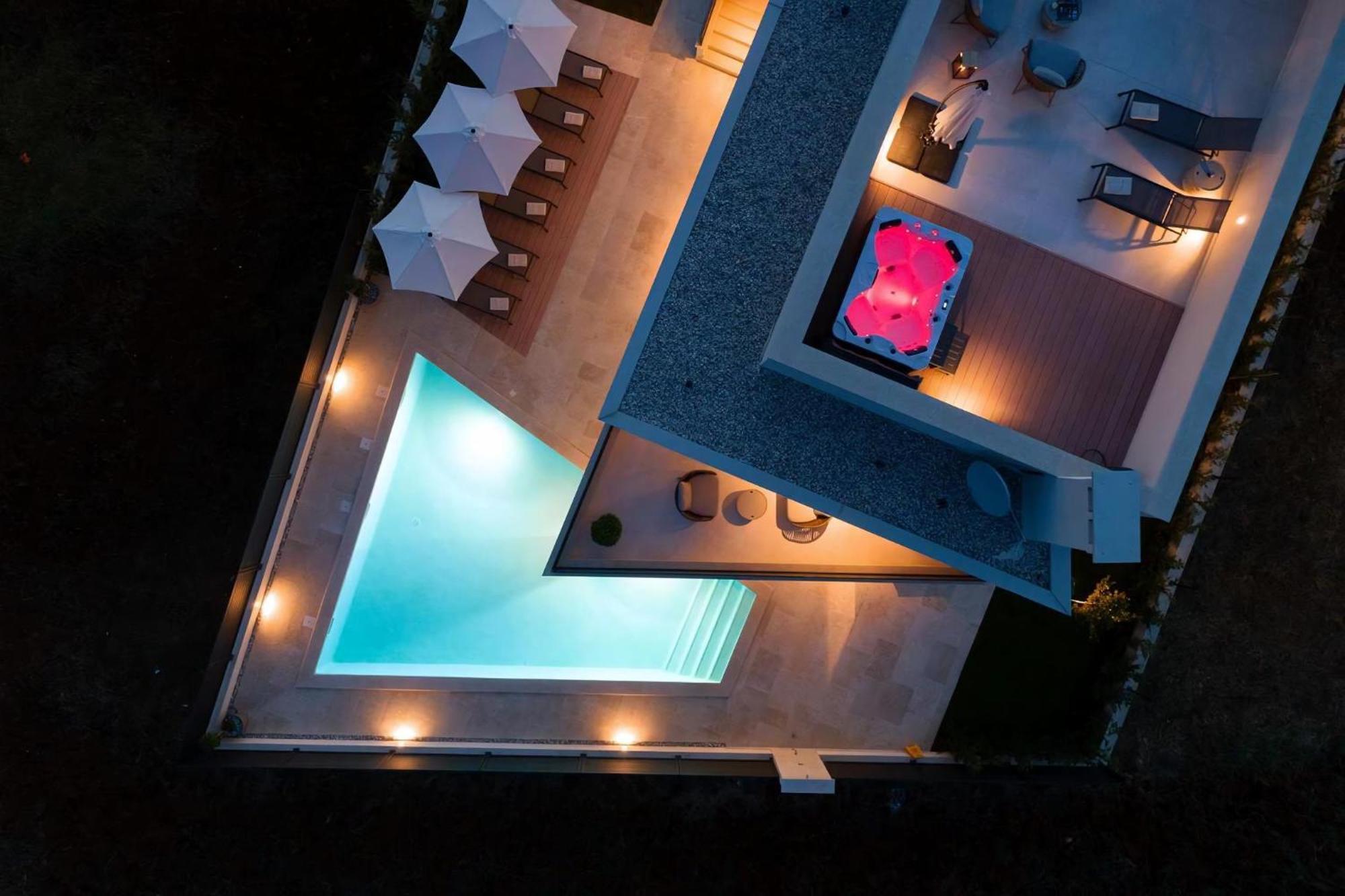 Luxurioese Villa Perla Mit Pool Und Jacuzzi Porec Exterior photo